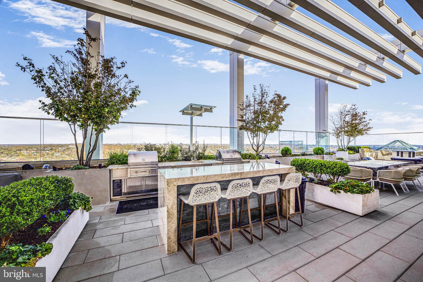 1781 N PIERCE ST #303, ARLINGTON, Virginia 22209, 2 Bedrooms Bedrooms, ,2 BathroomsBathrooms,Residential,For sale,1781 N PIERCE ST #303,VAAR2060602 MLS # VAAR2060602