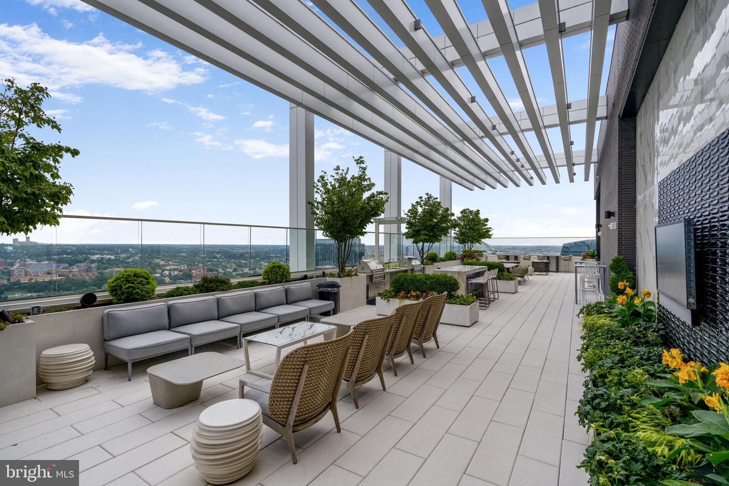 1781 N PIERCE ST #303, ARLINGTON, Virginia 22209, 2 Bedrooms Bedrooms, ,2 BathroomsBathrooms,Residential,For sale,1781 N PIERCE ST #303,VAAR2060602 MLS # VAAR2060602