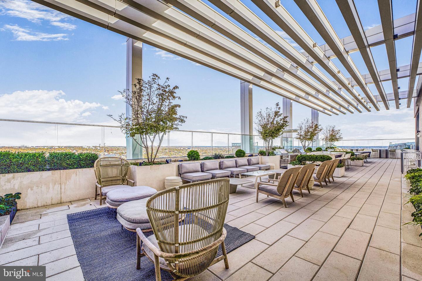 1781 N PIERCE ST #303, ARLINGTON, Virginia 22209, 2 Bedrooms Bedrooms, ,2 BathroomsBathrooms,Residential,For sale,1781 N PIERCE ST #303,VAAR2060602 MLS # VAAR2060602