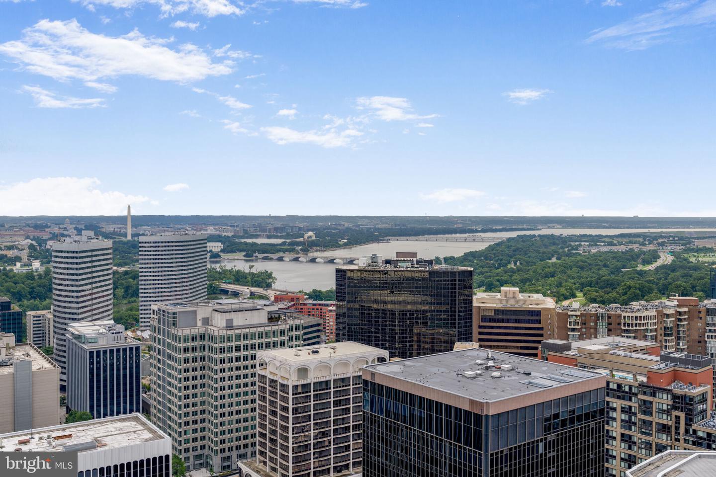 1781 N PIERCE ST #303, ARLINGTON, Virginia 22209, 2 Bedrooms Bedrooms, ,2 BathroomsBathrooms,Residential,For sale,1781 N PIERCE ST #303,VAAR2060602 MLS # VAAR2060602