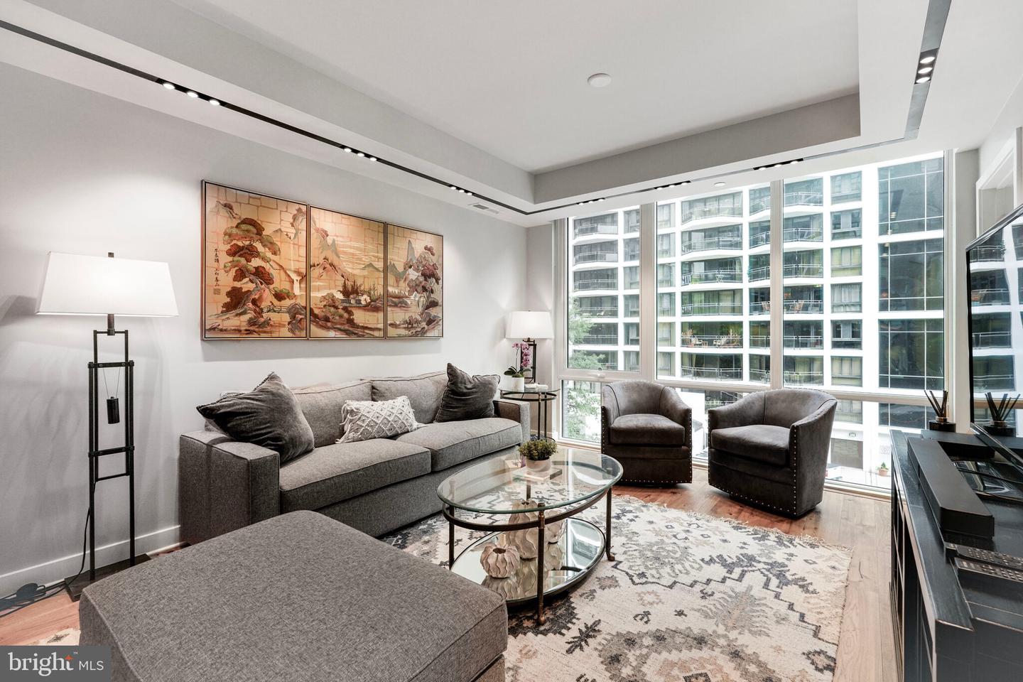 1781 N PIERCE ST #303, ARLINGTON, Virginia 22209, 2 Bedrooms Bedrooms, ,2 BathroomsBathrooms,Residential,For sale,1781 N PIERCE ST #303,VAAR2060602 MLS # VAAR2060602