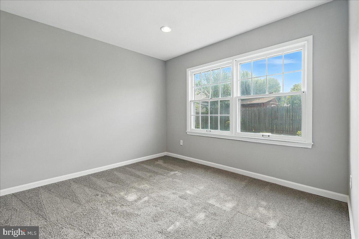 120 N KENNEDY RD, STERLING, Virginia 20164, 4 Bedrooms Bedrooms, ,2 BathroomsBathrooms,Residential,For sale,120 N KENNEDY RD,VALO2101886 MLS # VALO2101886