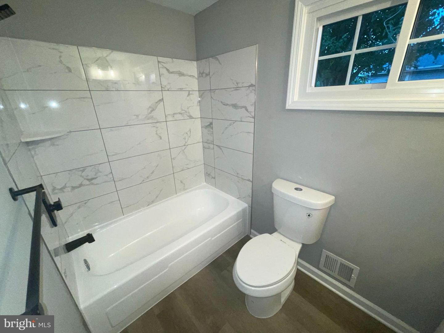 120 N KENNEDY RD, STERLING, Virginia 20164, 4 Bedrooms Bedrooms, ,2 BathroomsBathrooms,Residential,For sale,120 N KENNEDY RD,VALO2101886 MLS # VALO2101886
