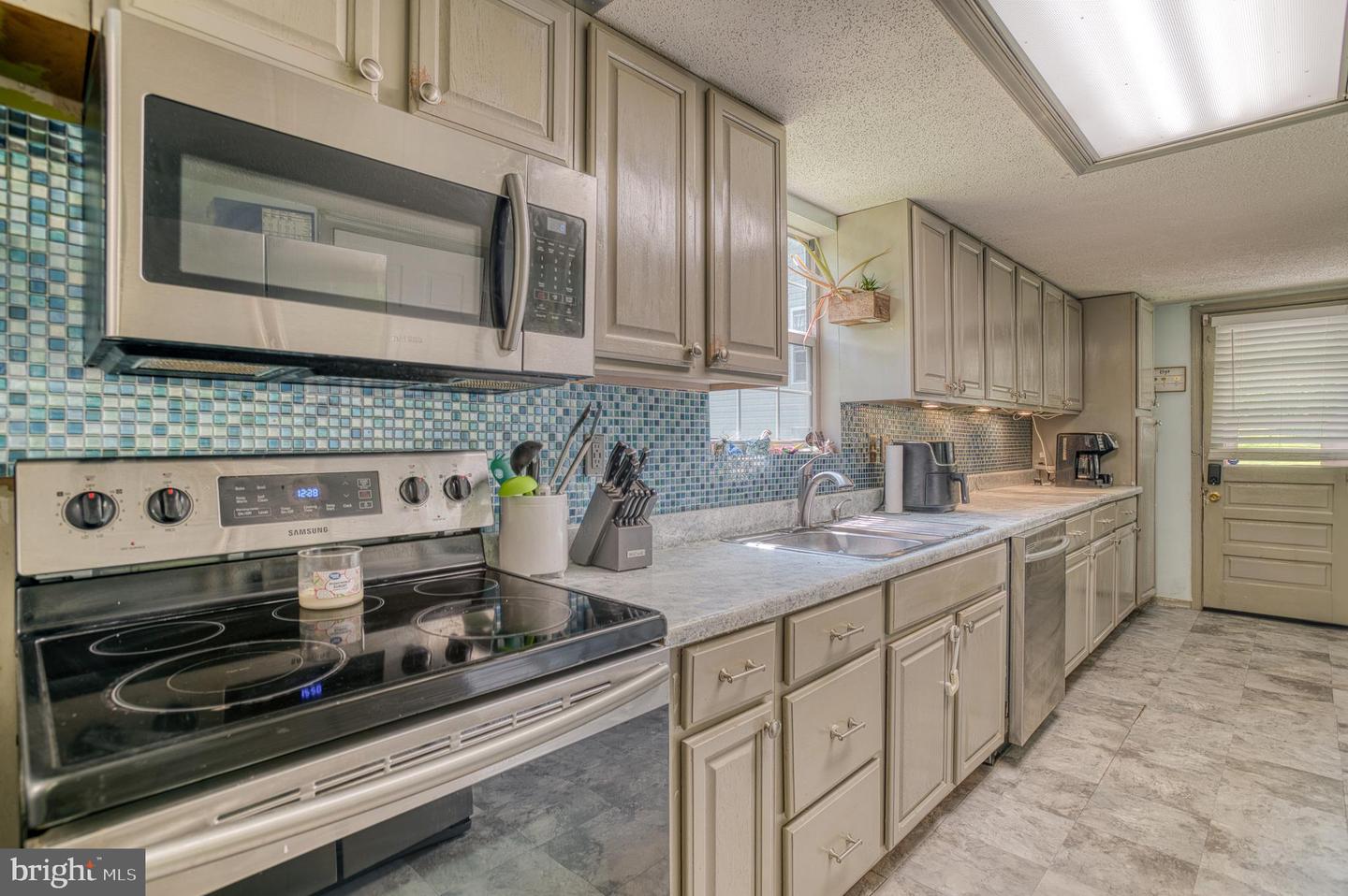 5575 JEFFERSONTON RD, JEFFERSONTON, Virginia 22724, 3 Bedrooms Bedrooms, ,3 BathroomsBathrooms,Residential,For sale,5575 JEFFERSONTON RD,VACU2011002 MLS # VACU2011002
