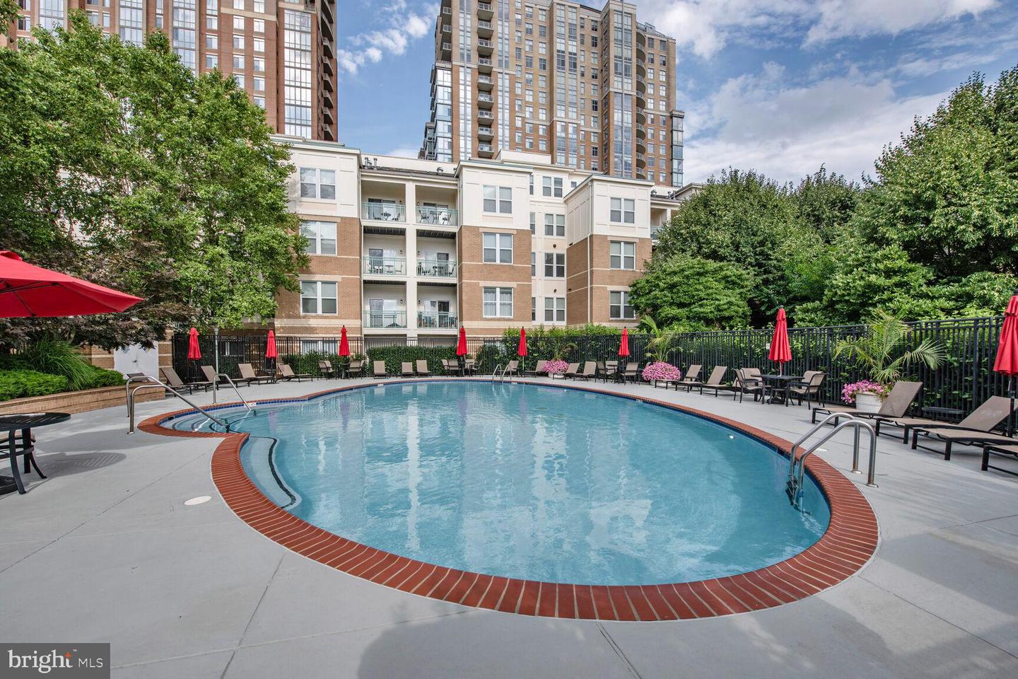12000 MARKET ST #182, RESTON, Virginia 20190, 2 Bedrooms Bedrooms, ,2 BathroomsBathrooms,Residential,For sale,12000 MARKET ST #182,VAFX2255116 MLS # VAFX2255116