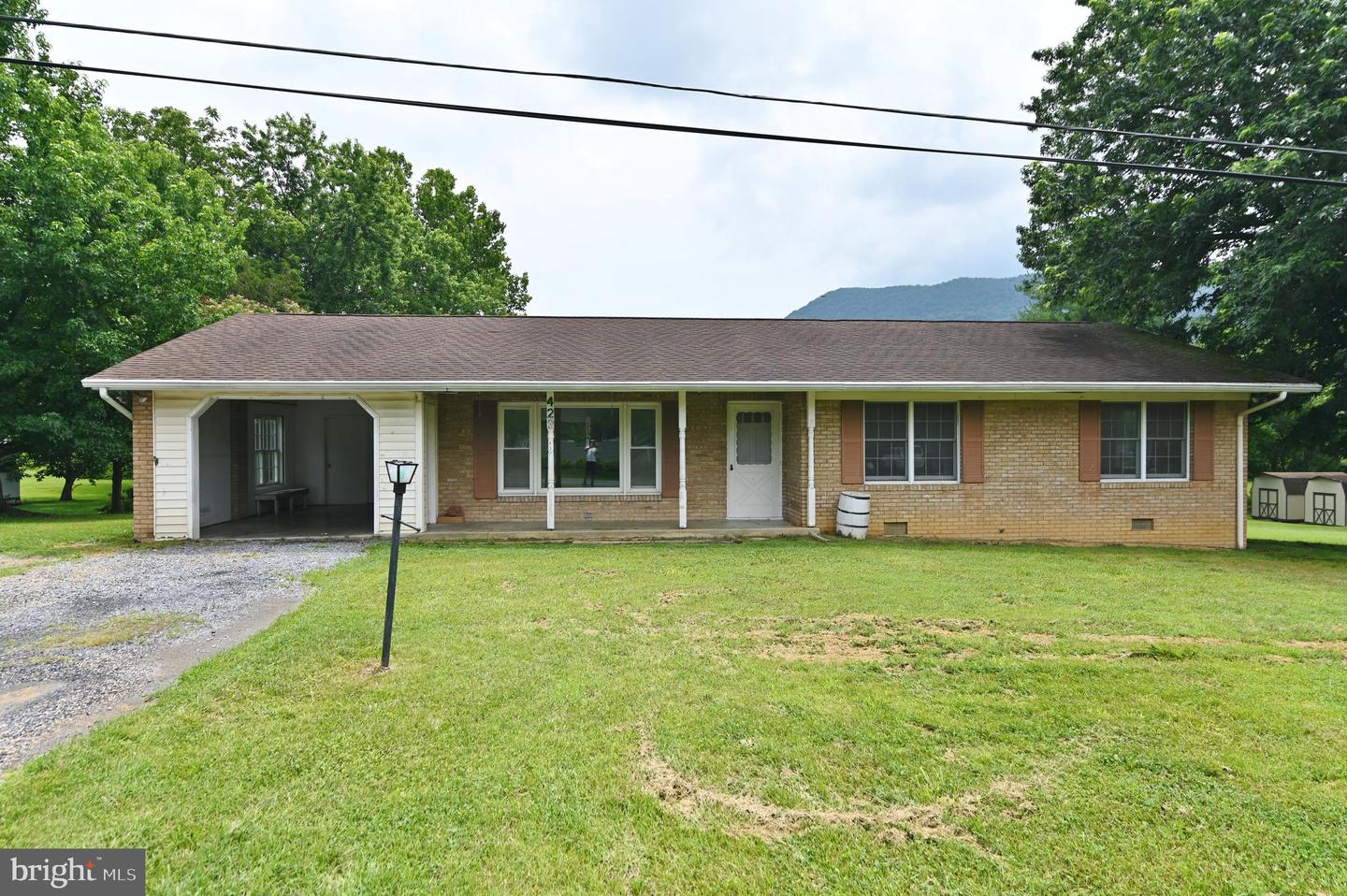 423 MILLER DR, STRASBURG, Virginia 22657, 3 Bedrooms Bedrooms, ,2 BathroomsBathrooms,Residential,For sale,423 MILLER DR,VASH2011974 MLS # VASH2011974