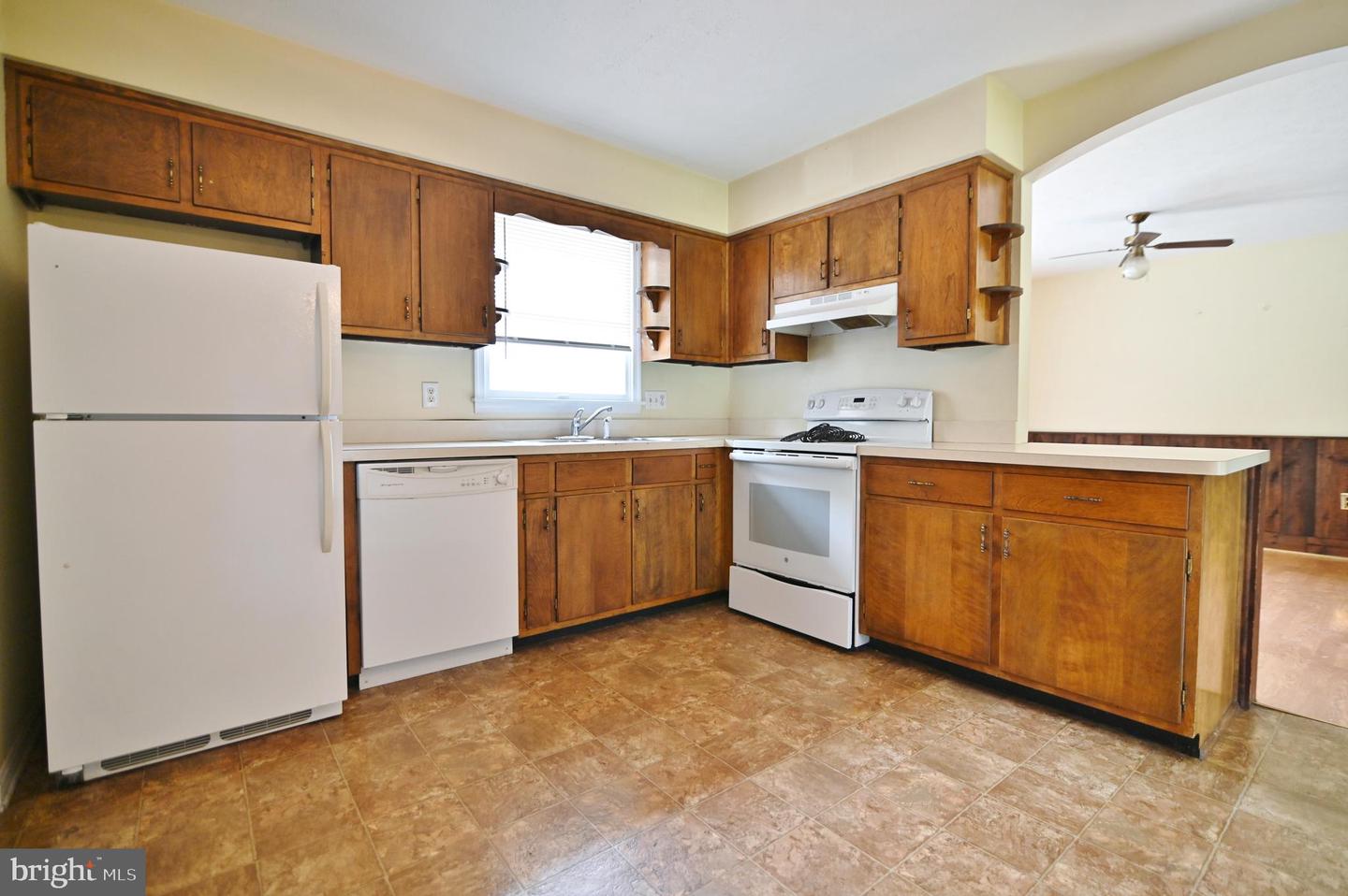423 MILLER DR, STRASBURG, Virginia 22657, 3 Bedrooms Bedrooms, ,2 BathroomsBathrooms,Residential,For sale,423 MILLER DR,VASH2011974 MLS # VASH2011974