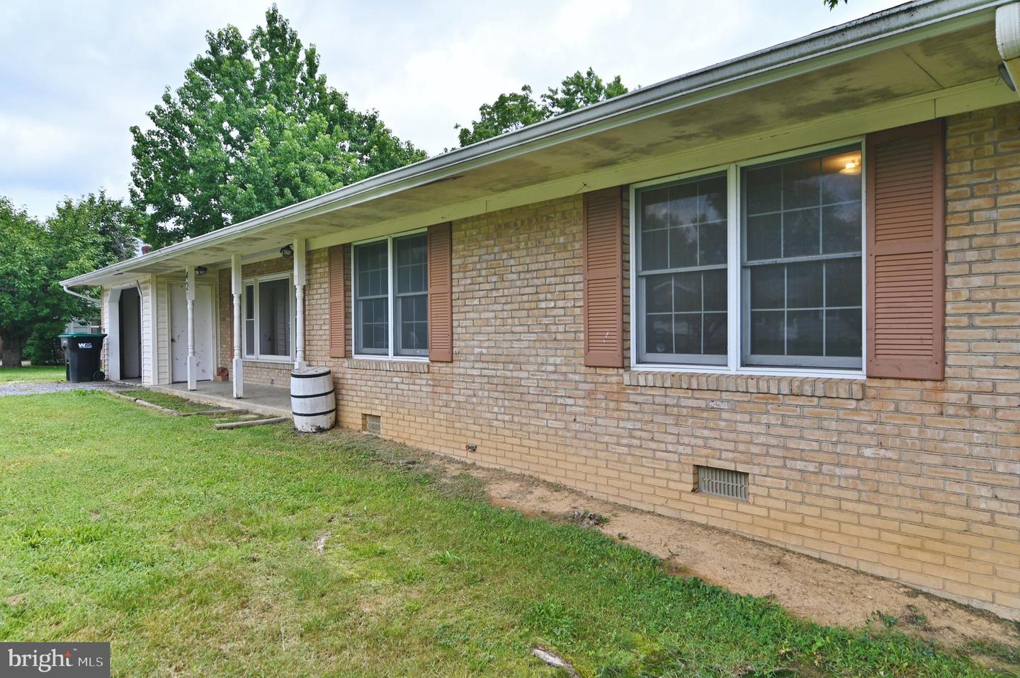 423 MILLER DR, STRASBURG, Virginia 22657, 3 Bedrooms Bedrooms, ,2 BathroomsBathrooms,Residential,For sale,423 MILLER DR,VASH2011974 MLS # VASH2011974