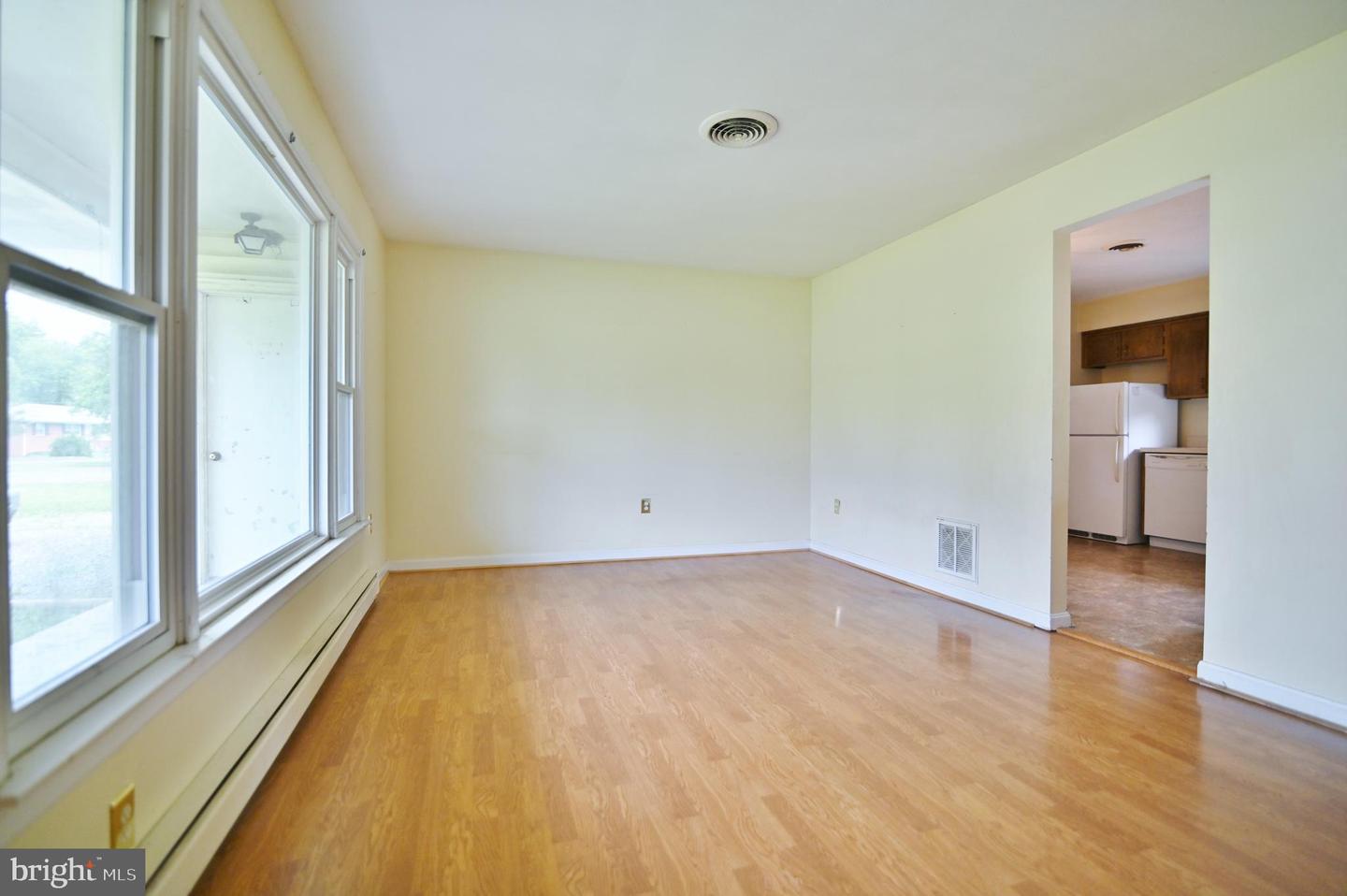 423 MILLER DR, STRASBURG, Virginia 22657, 3 Bedrooms Bedrooms, ,2 BathroomsBathrooms,Residential,For sale,423 MILLER DR,VASH2011974 MLS # VASH2011974
