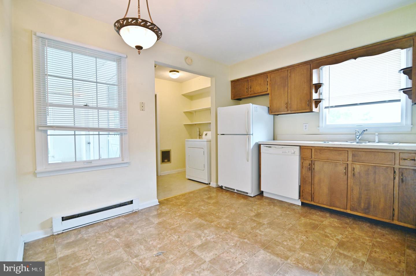 423 MILLER DR, STRASBURG, Virginia 22657, 3 Bedrooms Bedrooms, ,2 BathroomsBathrooms,Residential,For sale,423 MILLER DR,VASH2011974 MLS # VASH2011974