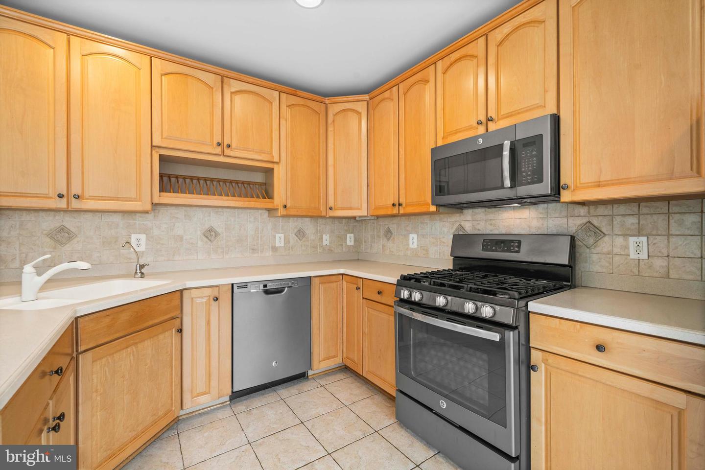 7565 GREY GOOSE WAY, ALEXANDRIA, Virginia 22306, 3 Bedrooms Bedrooms, ,2 BathroomsBathrooms,Residential,For sale,7565 GREY GOOSE WAY,VAFX2254968 MLS # VAFX2254968