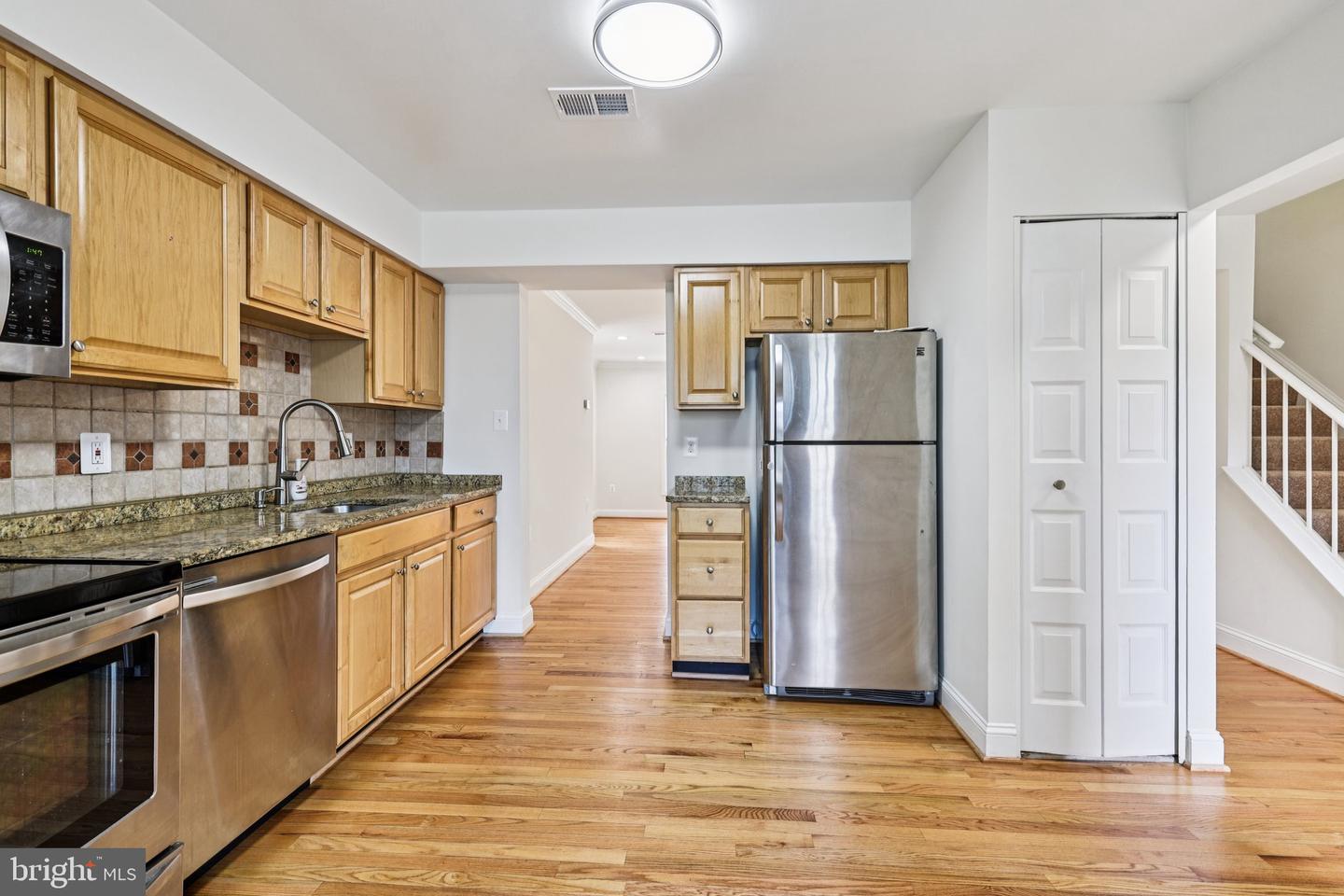 14215 HERITAGE CROSSING LN, CENTREVILLE, Virginia 20120, 3 Bedrooms Bedrooms, ,3 BathroomsBathrooms,Residential,For sale,14215 HERITAGE CROSSING LN,VAFX2254984 MLS # VAFX2254984