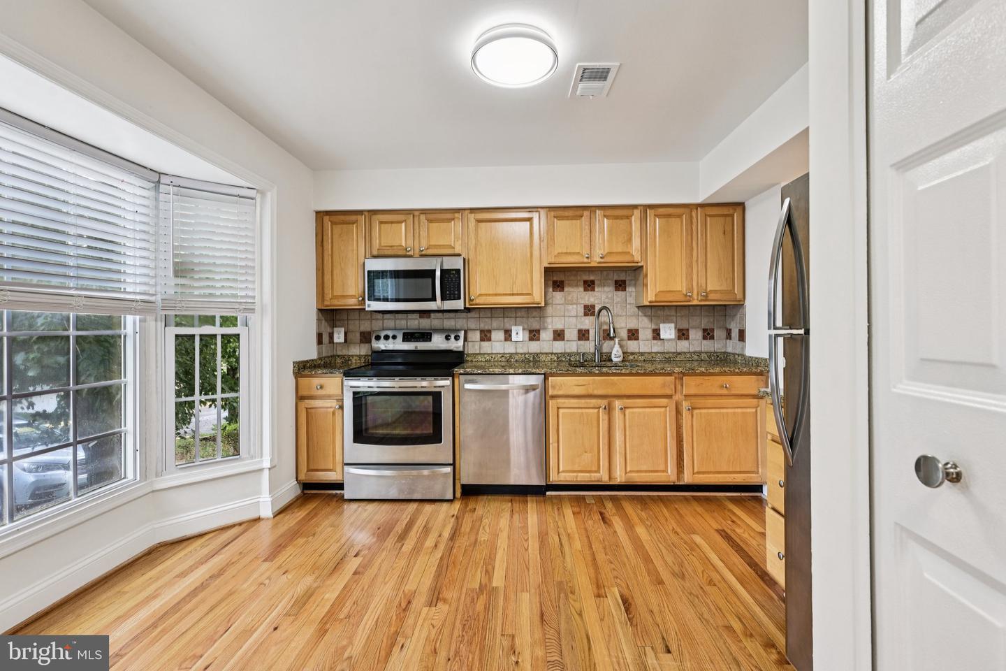 14215 HERITAGE CROSSING LN, CENTREVILLE, Virginia 20120, 3 Bedrooms Bedrooms, ,3 BathroomsBathrooms,Residential,For sale,14215 HERITAGE CROSSING LN,VAFX2254984 MLS # VAFX2254984