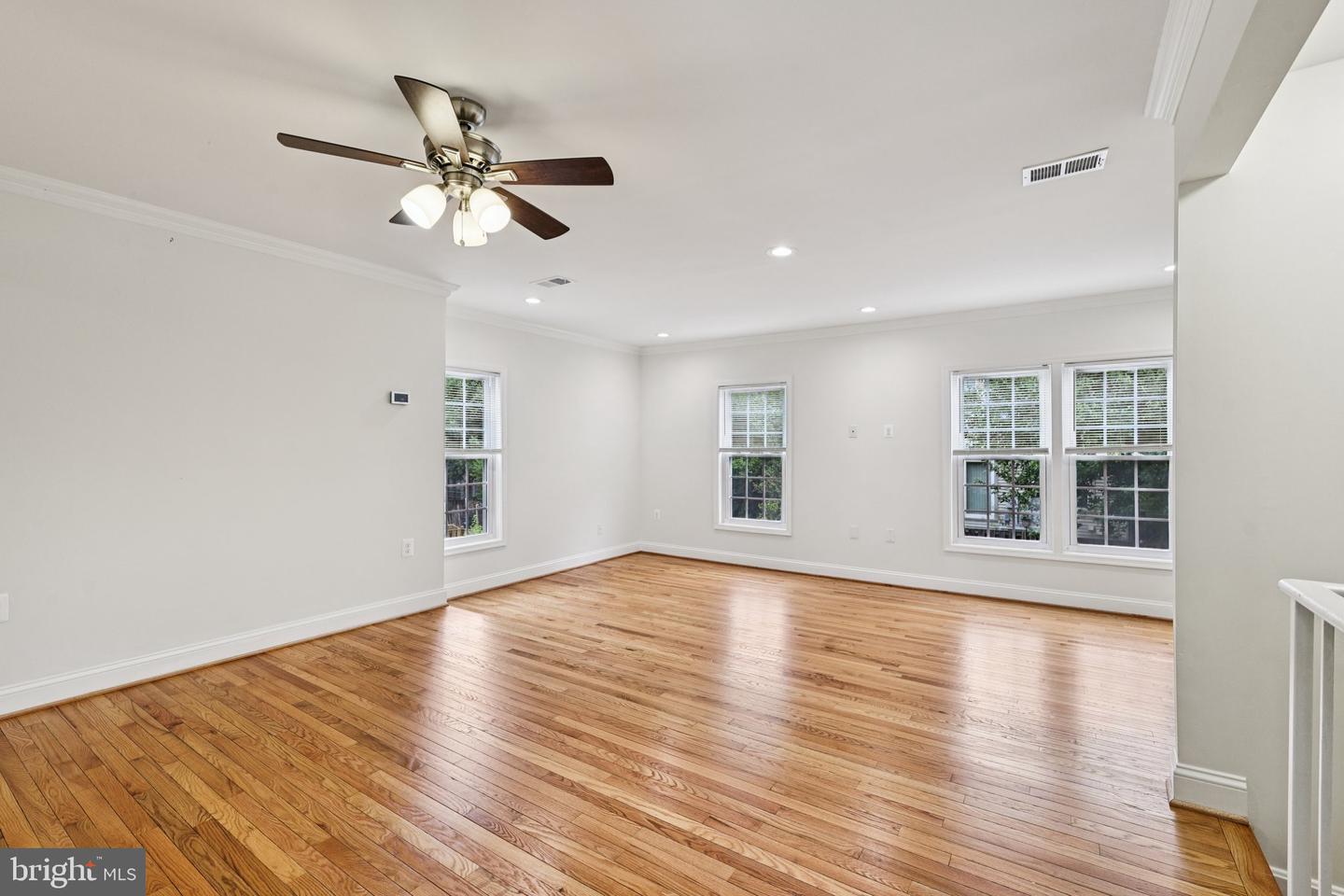 14215 HERITAGE CROSSING LN, CENTREVILLE, Virginia 20120, 3 Bedrooms Bedrooms, ,3 BathroomsBathrooms,Residential,For sale,14215 HERITAGE CROSSING LN,VAFX2254984 MLS # VAFX2254984