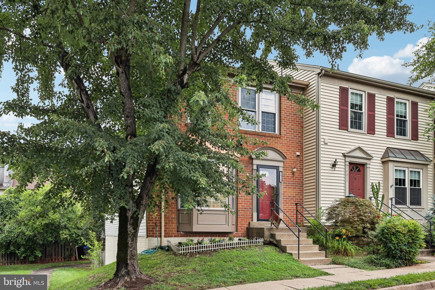 14215 HERITAGE CROSSING LN, CENTREVILLE, Virginia 20120, 3 Bedrooms Bedrooms, ,3 BathroomsBathrooms,Residential,For sale,14215 HERITAGE CROSSING LN,VAFX2254984 MLS # VAFX2254984