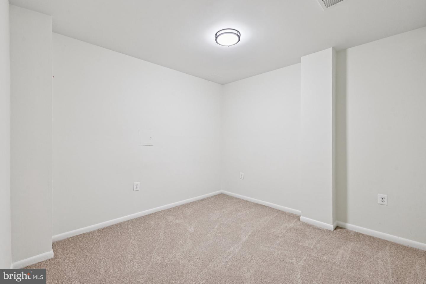 14215 HERITAGE CROSSING LN, CENTREVILLE, Virginia 20120, 3 Bedrooms Bedrooms, ,3 BathroomsBathrooms,Residential,For sale,14215 HERITAGE CROSSING LN,VAFX2254984 MLS # VAFX2254984