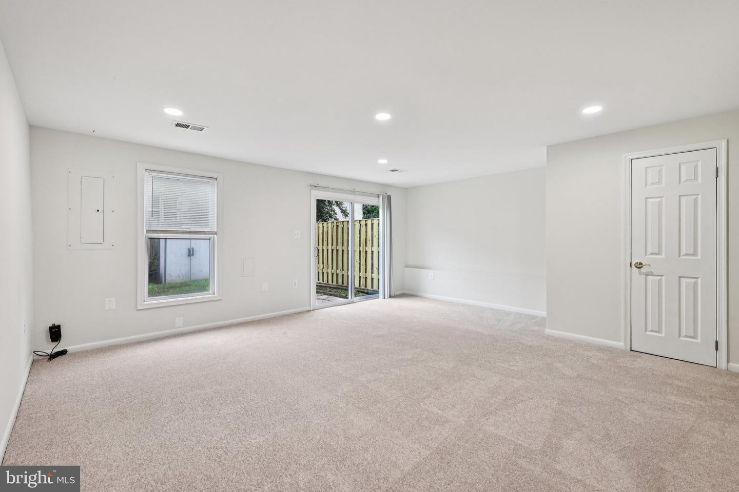 14215 HERITAGE CROSSING LN, CENTREVILLE, Virginia 20120, 3 Bedrooms Bedrooms, ,3 BathroomsBathrooms,Residential,For sale,14215 HERITAGE CROSSING LN,VAFX2254984 MLS # VAFX2254984