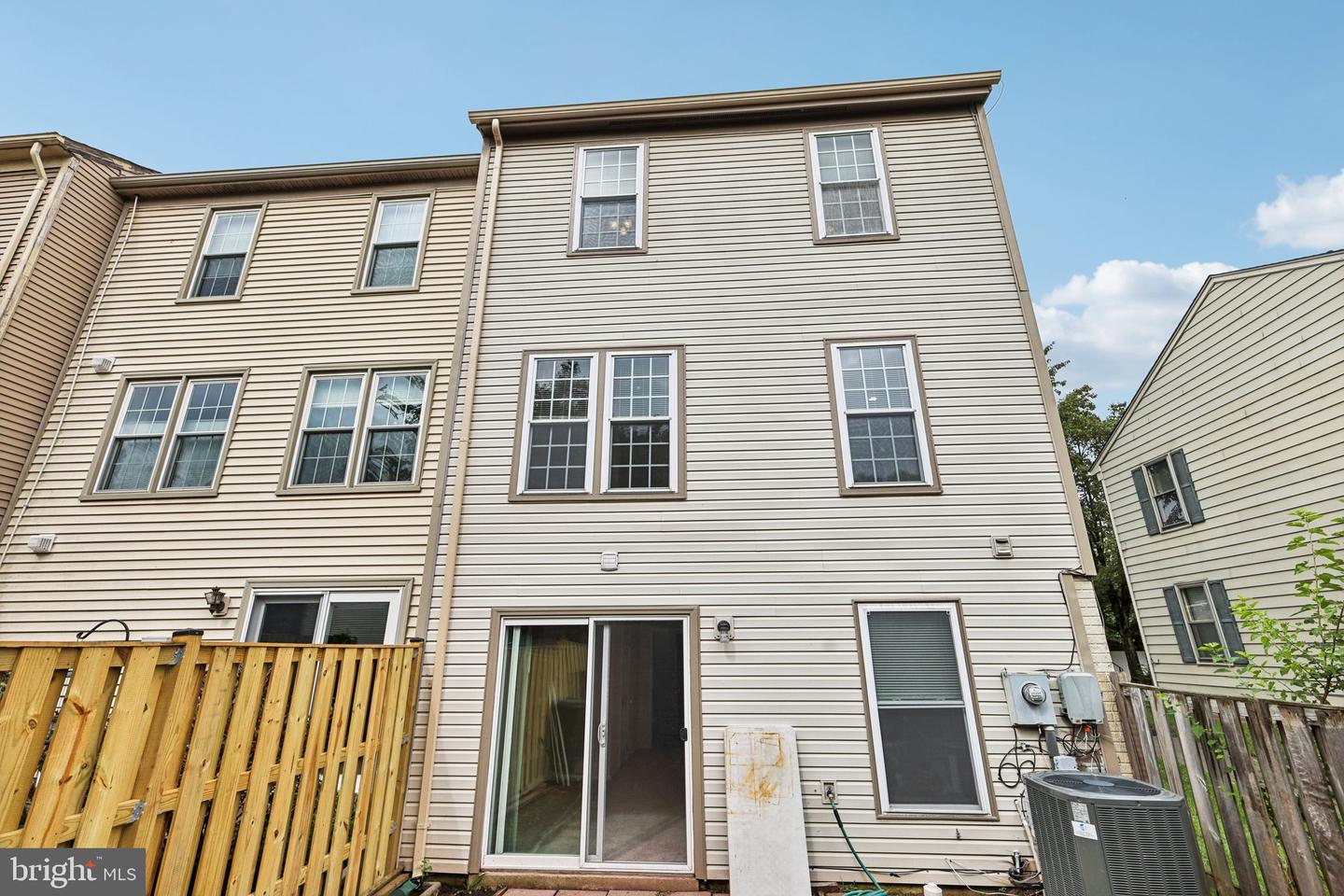 14215 HERITAGE CROSSING LN, CENTREVILLE, Virginia 20120, 3 Bedrooms Bedrooms, ,3 BathroomsBathrooms,Residential,For sale,14215 HERITAGE CROSSING LN,VAFX2254984 MLS # VAFX2254984