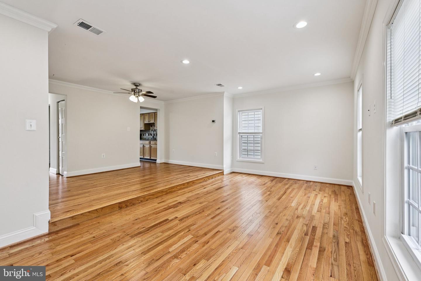 14215 HERITAGE CROSSING LN, CENTREVILLE, Virginia 20120, 3 Bedrooms Bedrooms, ,3 BathroomsBathrooms,Residential,For sale,14215 HERITAGE CROSSING LN,VAFX2254984 MLS # VAFX2254984