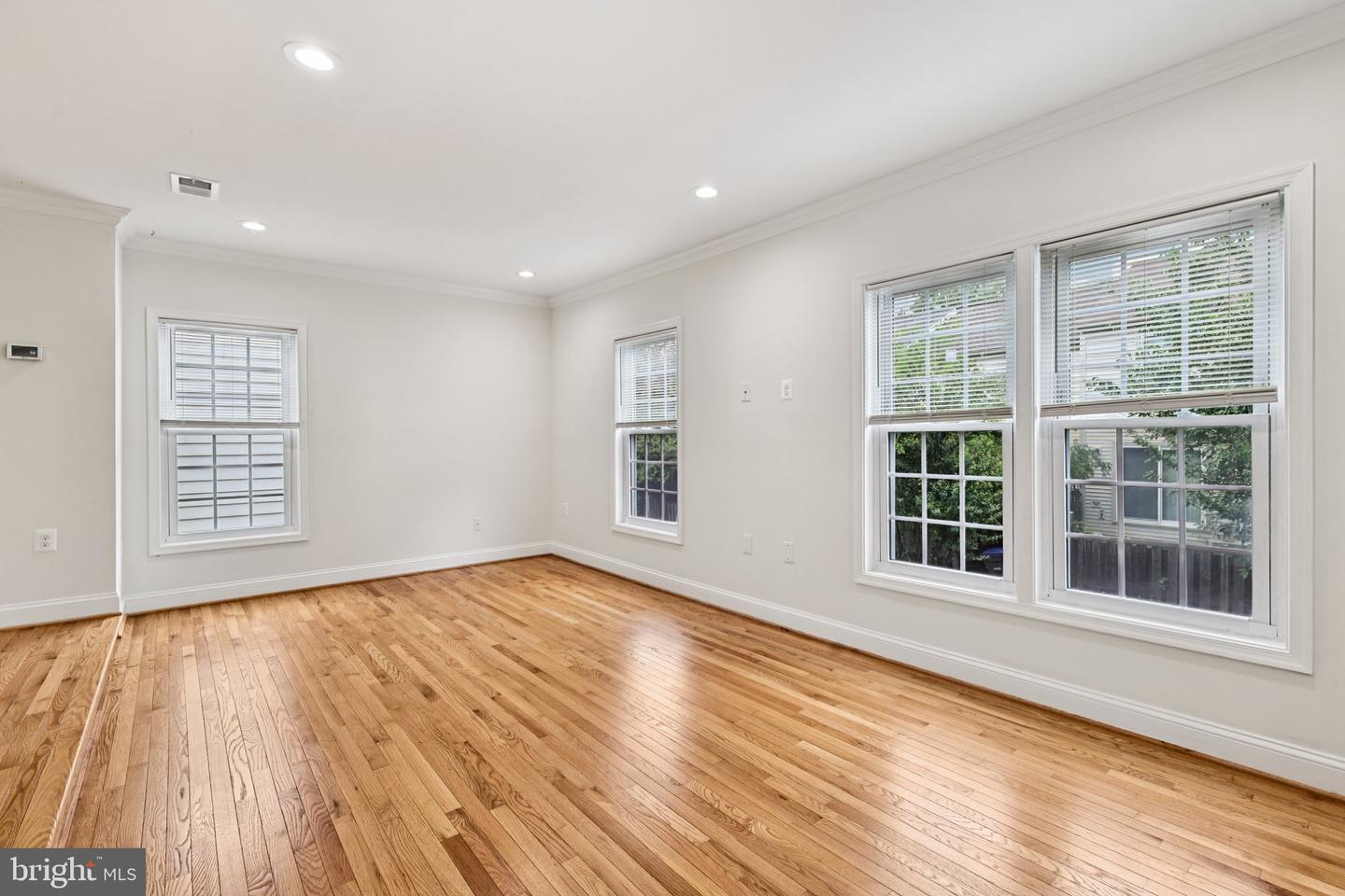14215 HERITAGE CROSSING LN, CENTREVILLE, Virginia 20120, 3 Bedrooms Bedrooms, ,3 BathroomsBathrooms,Residential,For sale,14215 HERITAGE CROSSING LN,VAFX2254984 MLS # VAFX2254984