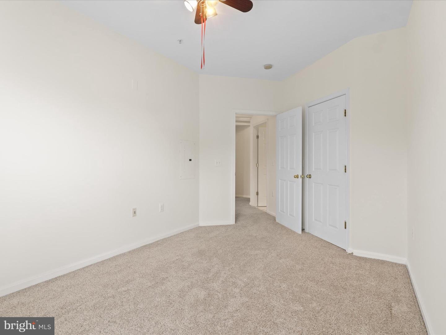 2921 DEER HOLLOW WAY #310, FAIRFAX, Virginia 22031, 3 Bedrooms Bedrooms, ,2 BathroomsBathrooms,Residential,For sale,2921 DEER HOLLOW WAY #310,VAFX2255068 MLS # VAFX2255068