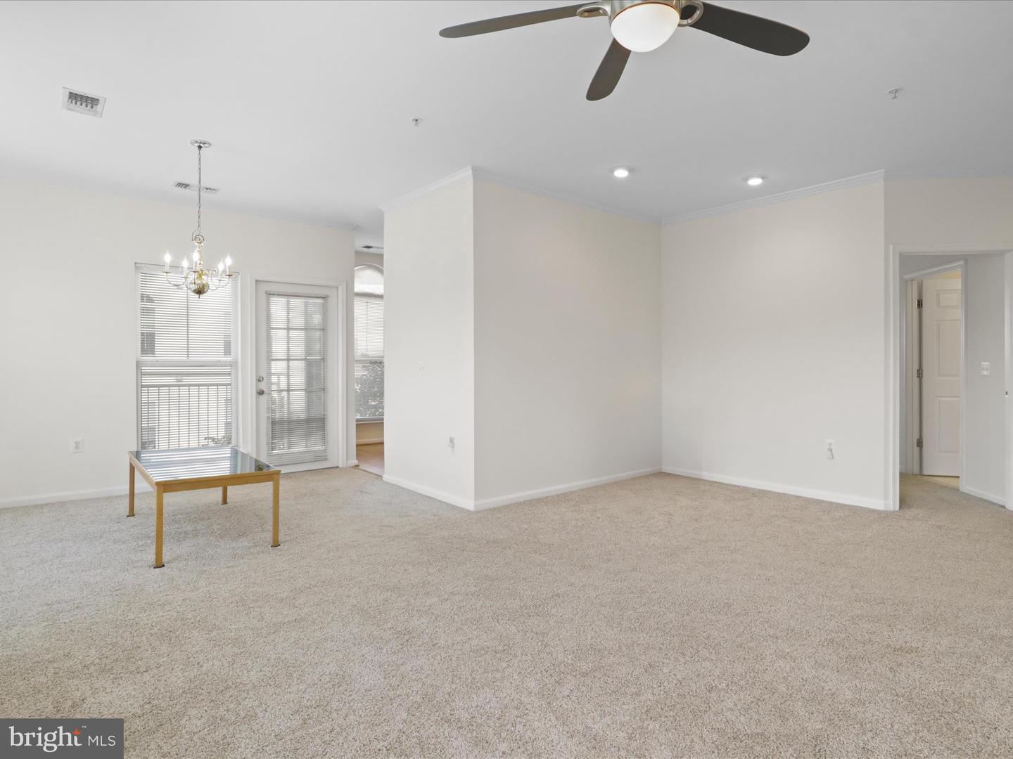 2921 DEER HOLLOW WAY #310, FAIRFAX, Virginia 22031, 3 Bedrooms Bedrooms, ,2 BathroomsBathrooms,Residential,For sale,2921 DEER HOLLOW WAY #310,VAFX2255068 MLS # VAFX2255068