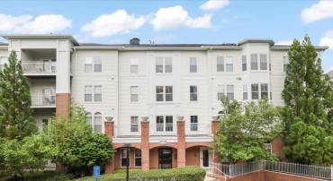 2921 DEER HOLLOW WAY #310, FAIRFAX, Virginia 22031, 3 Bedrooms Bedrooms, ,2 BathroomsBathrooms,Residential,For sale,2921 DEER HOLLOW WAY #310,VAFX2255068 MLS # VAFX2255068