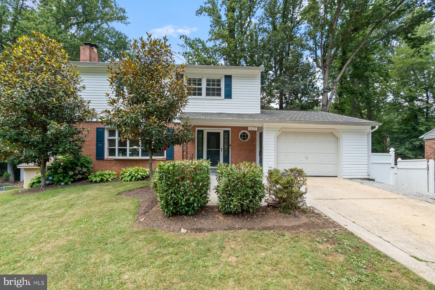 6607 SANDOVER CT, SPRINGFIELD, Virginia 22152, 5 Bedrooms Bedrooms, ,3 BathroomsBathrooms,Residential,For sale,6607 SANDOVER CT,VAFX2254990 MLS # VAFX2254990
