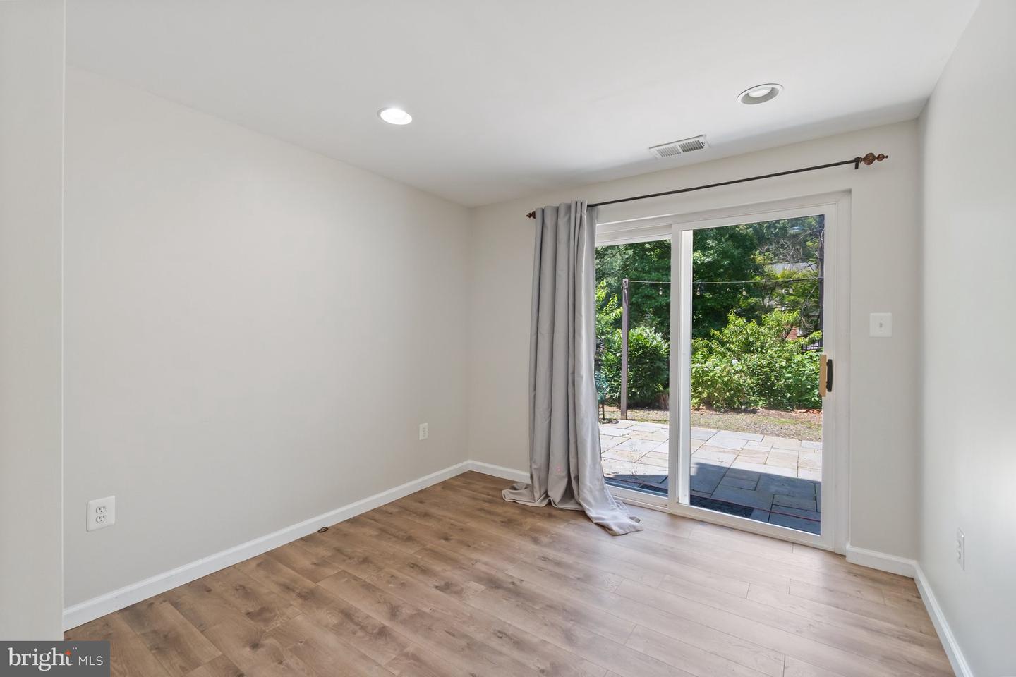 6607 SANDOVER CT, SPRINGFIELD, Virginia 22152, 5 Bedrooms Bedrooms, ,3 BathroomsBathrooms,Residential,For sale,6607 SANDOVER CT,VAFX2254990 MLS # VAFX2254990