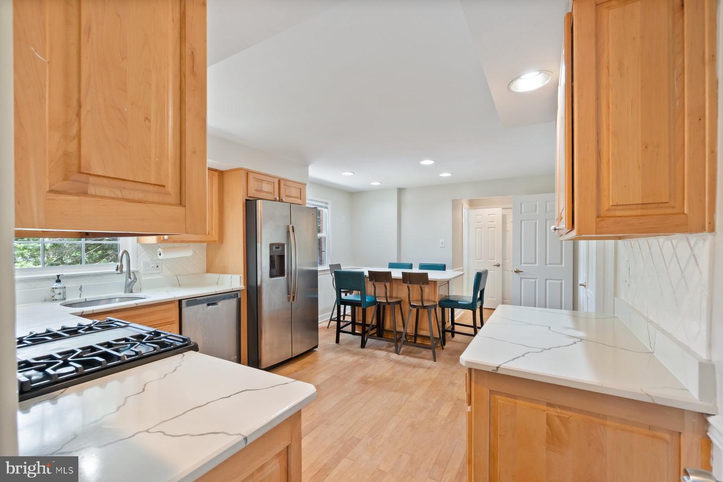 6607 SANDOVER CT, SPRINGFIELD, Virginia 22152, 5 Bedrooms Bedrooms, ,3 BathroomsBathrooms,Residential,For sale,6607 SANDOVER CT,VAFX2254990 MLS # VAFX2254990