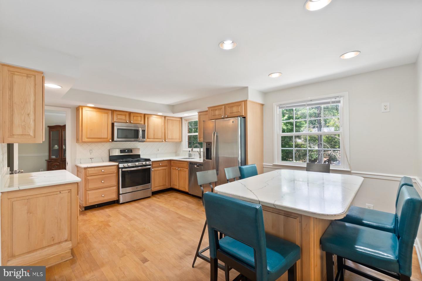 6607 SANDOVER CT, SPRINGFIELD, Virginia 22152, 5 Bedrooms Bedrooms, ,3 BathroomsBathrooms,Residential,For sale,6607 SANDOVER CT,VAFX2254990 MLS # VAFX2254990