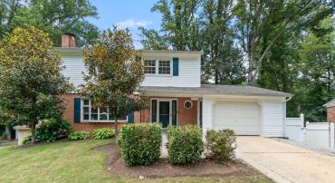 6607 SANDOVER CT, SPRINGFIELD, Virginia 22152, 5 Bedrooms Bedrooms, ,3 BathroomsBathrooms,Residential,For sale,6607 SANDOVER CT,VAFX2254990 MLS # VAFX2254990