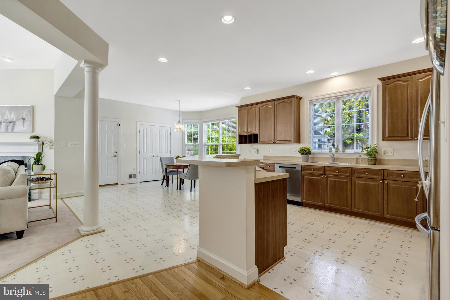 9776 MAPLE TRACE CIR, FAIRFAX, Virginia 22032, 4 Bedrooms Bedrooms, ,4 BathroomsBathrooms,Residential,For sale,9776 MAPLE TRACE CIR,VAFC2006610 MLS # VAFC2006610
