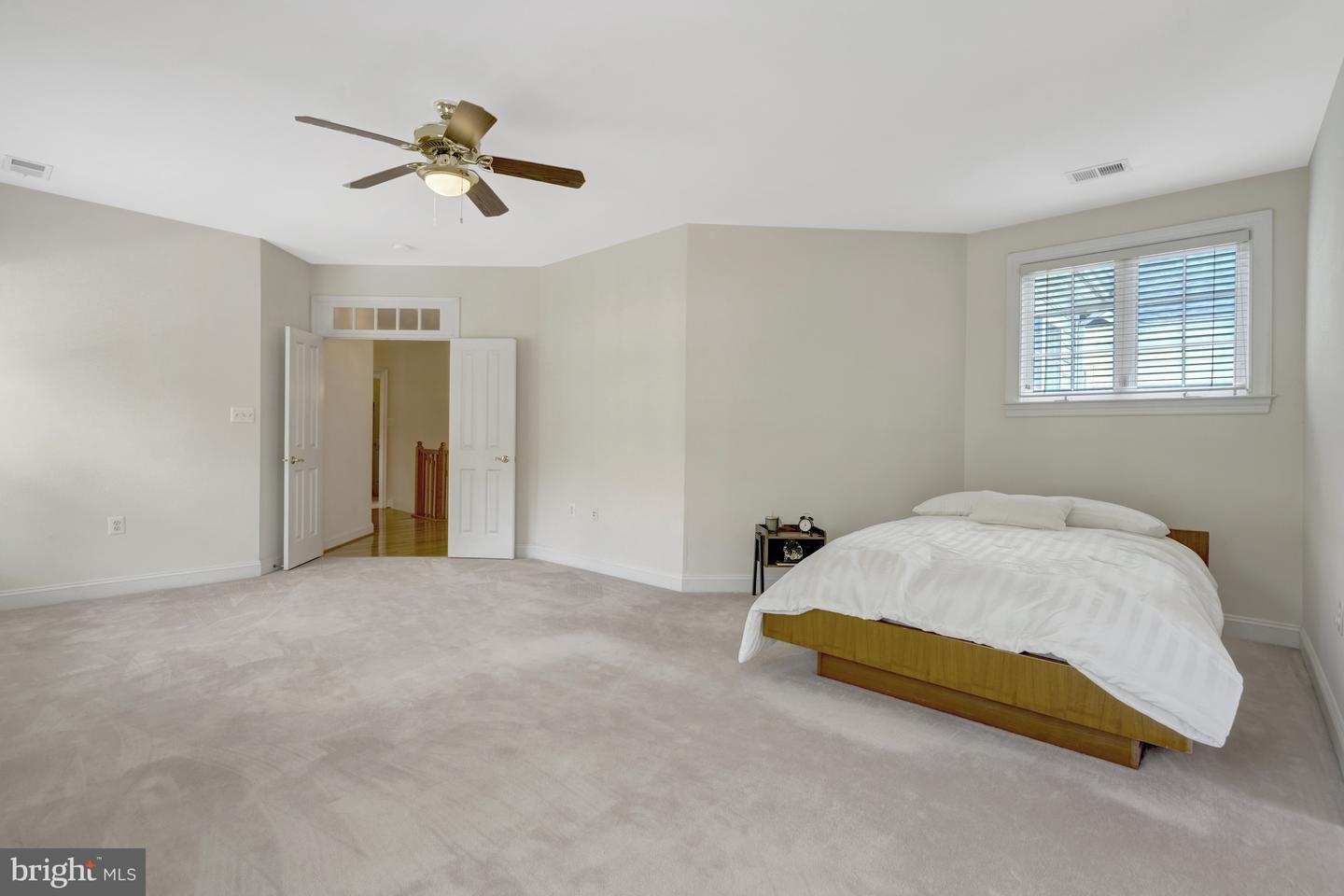 9776 MAPLE TRACE CIR, FAIRFAX, Virginia 22032, 4 Bedrooms Bedrooms, ,4 BathroomsBathrooms,Residential,For sale,9776 MAPLE TRACE CIR,VAFC2006610 MLS # VAFC2006610