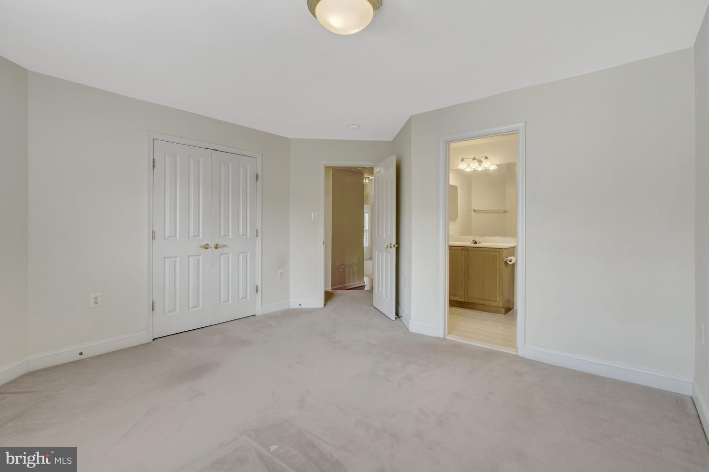 9776 MAPLE TRACE CIR, FAIRFAX, Virginia 22032, 4 Bedrooms Bedrooms, ,4 BathroomsBathrooms,Residential,For sale,9776 MAPLE TRACE CIR,VAFC2006610 MLS # VAFC2006610