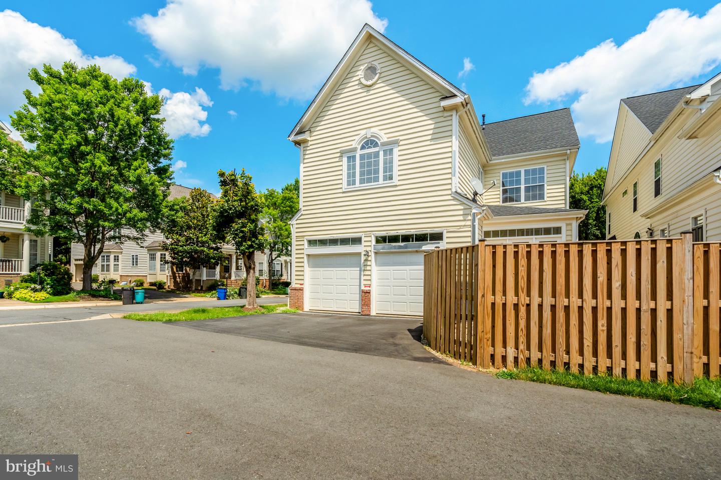 9776 MAPLE TRACE CIR, FAIRFAX, Virginia 22032, 4 Bedrooms Bedrooms, ,4 BathroomsBathrooms,Residential,For sale,9776 MAPLE TRACE CIR,VAFC2006610 MLS # VAFC2006610