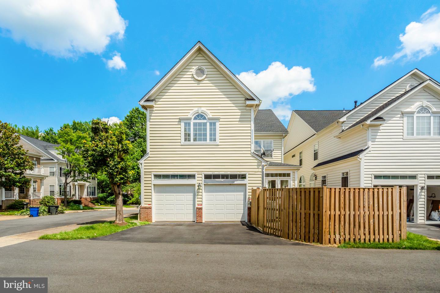 9776 MAPLE TRACE CIR, FAIRFAX, Virginia 22032, 4 Bedrooms Bedrooms, ,4 BathroomsBathrooms,Residential,For sale,9776 MAPLE TRACE CIR,VAFC2006610 MLS # VAFC2006610