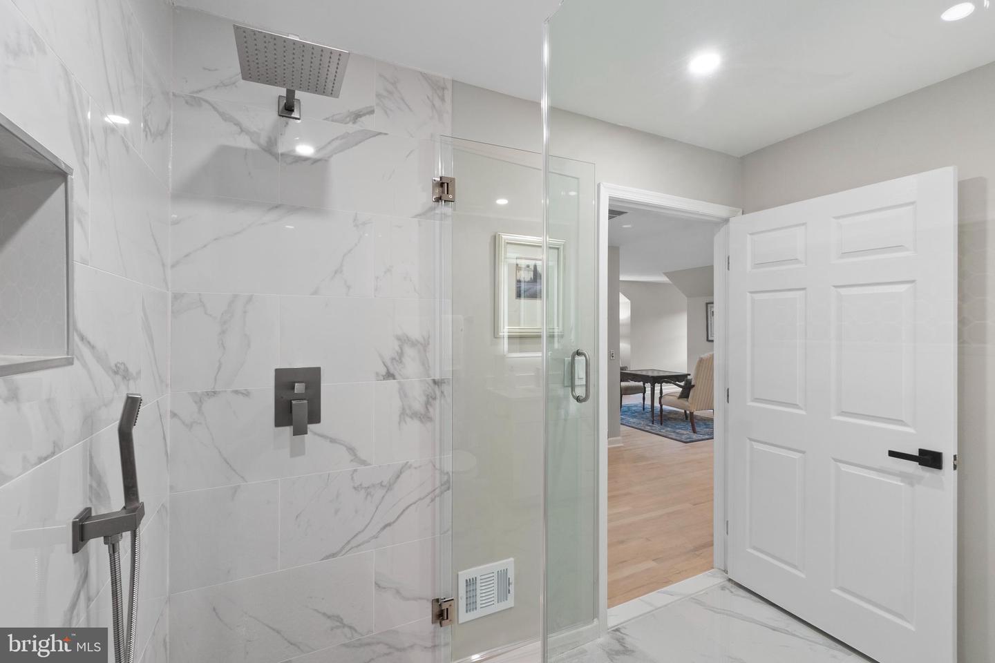 5190 BEDLINGTON TER, ALEXANDRIA, Virginia 22304, 4 Bedrooms Bedrooms, ,3 BathroomsBathrooms,Residential,For sale,5190 BEDLINGTON TER,VAFX2255004 MLS # VAFX2255004