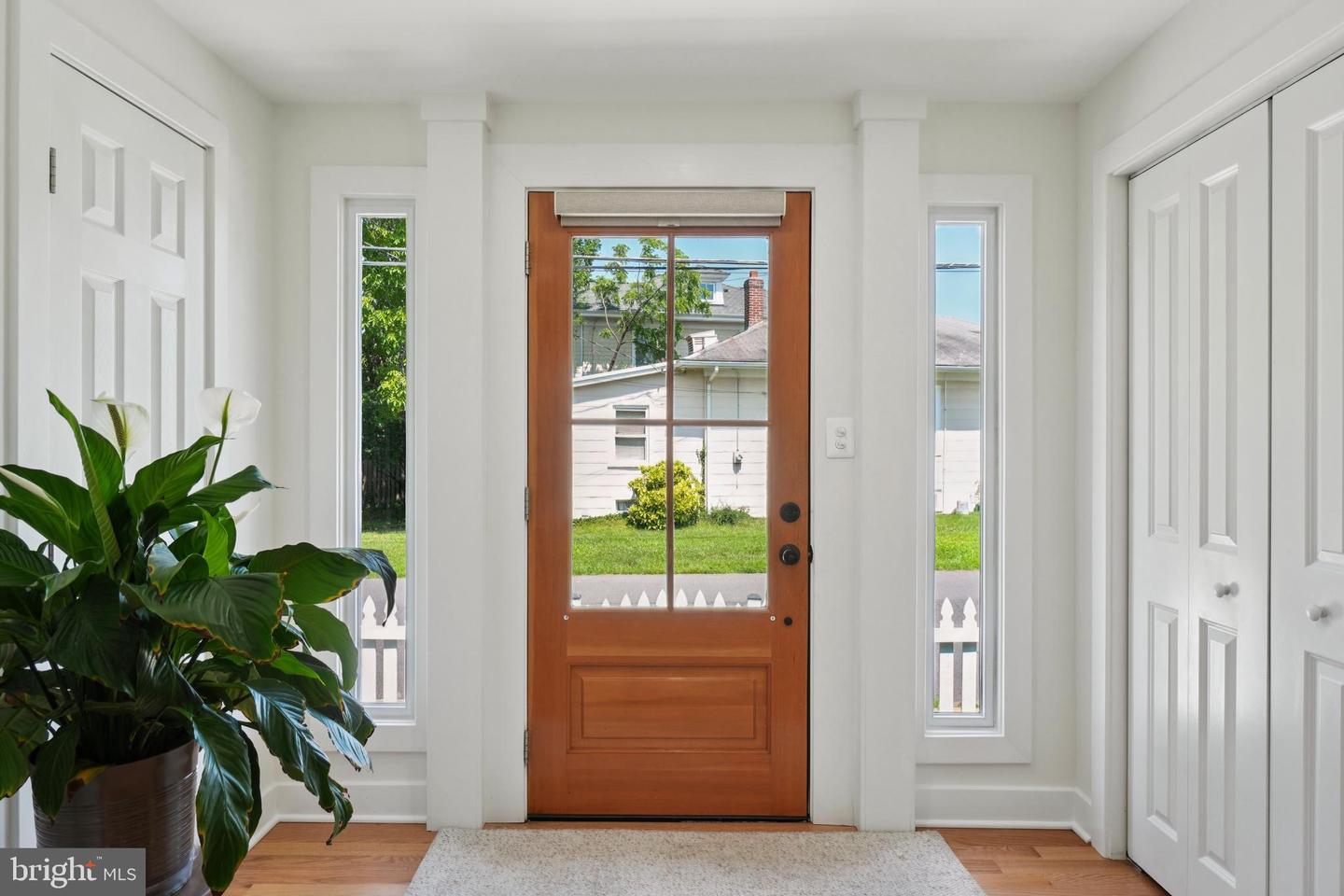 1804 N CLEVELAND ST, ARLINGTON, Virginia 22201, 2 Bedrooms Bedrooms, ,2 BathroomsBathrooms,Residential,For sale,1804 N CLEVELAND ST,VAAR2060624 MLS # VAAR2060624