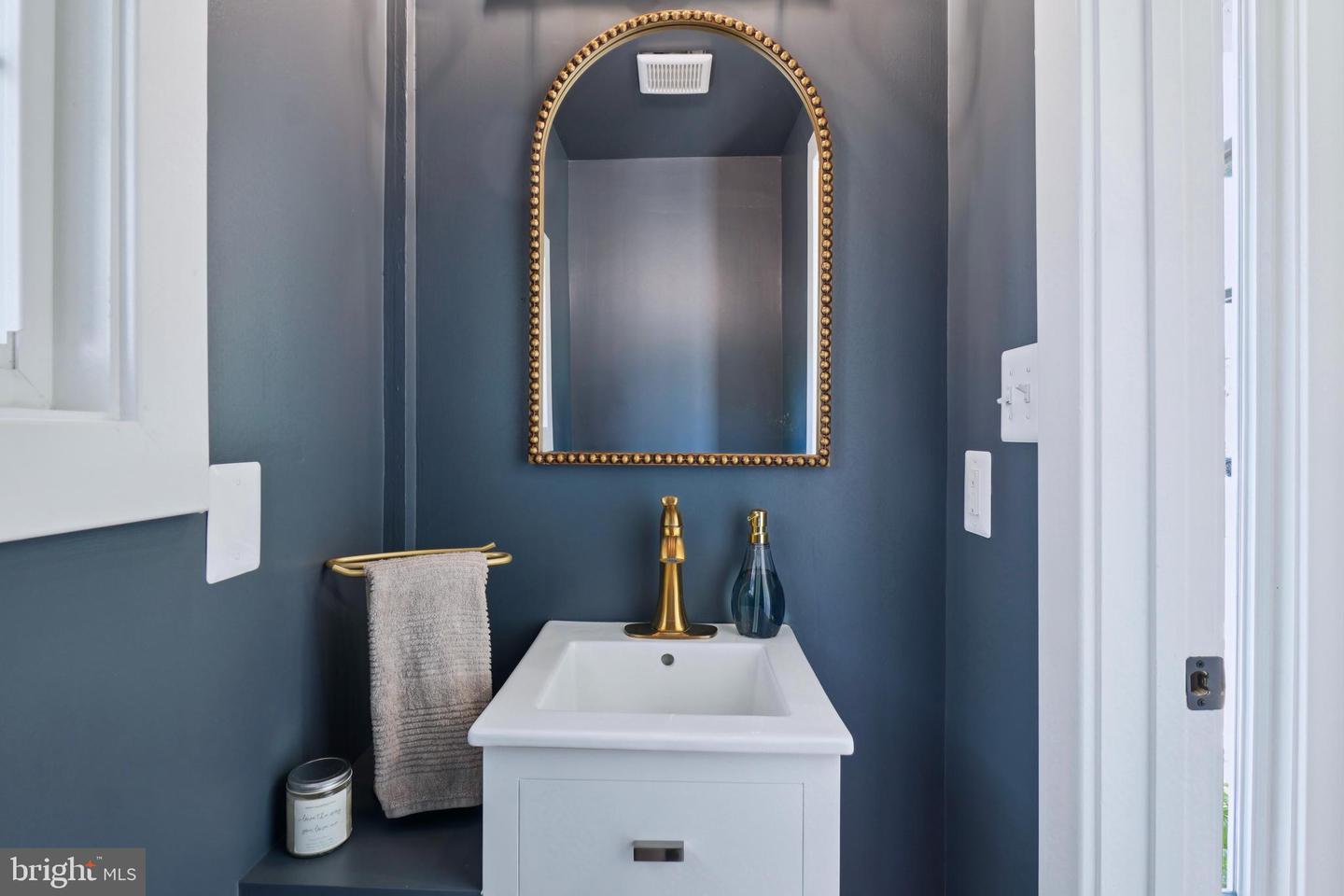 1804 N CLEVELAND ST, ARLINGTON, Virginia 22201, 2 Bedrooms Bedrooms, ,2 BathroomsBathrooms,Residential,For sale,1804 N CLEVELAND ST,VAAR2060624 MLS # VAAR2060624