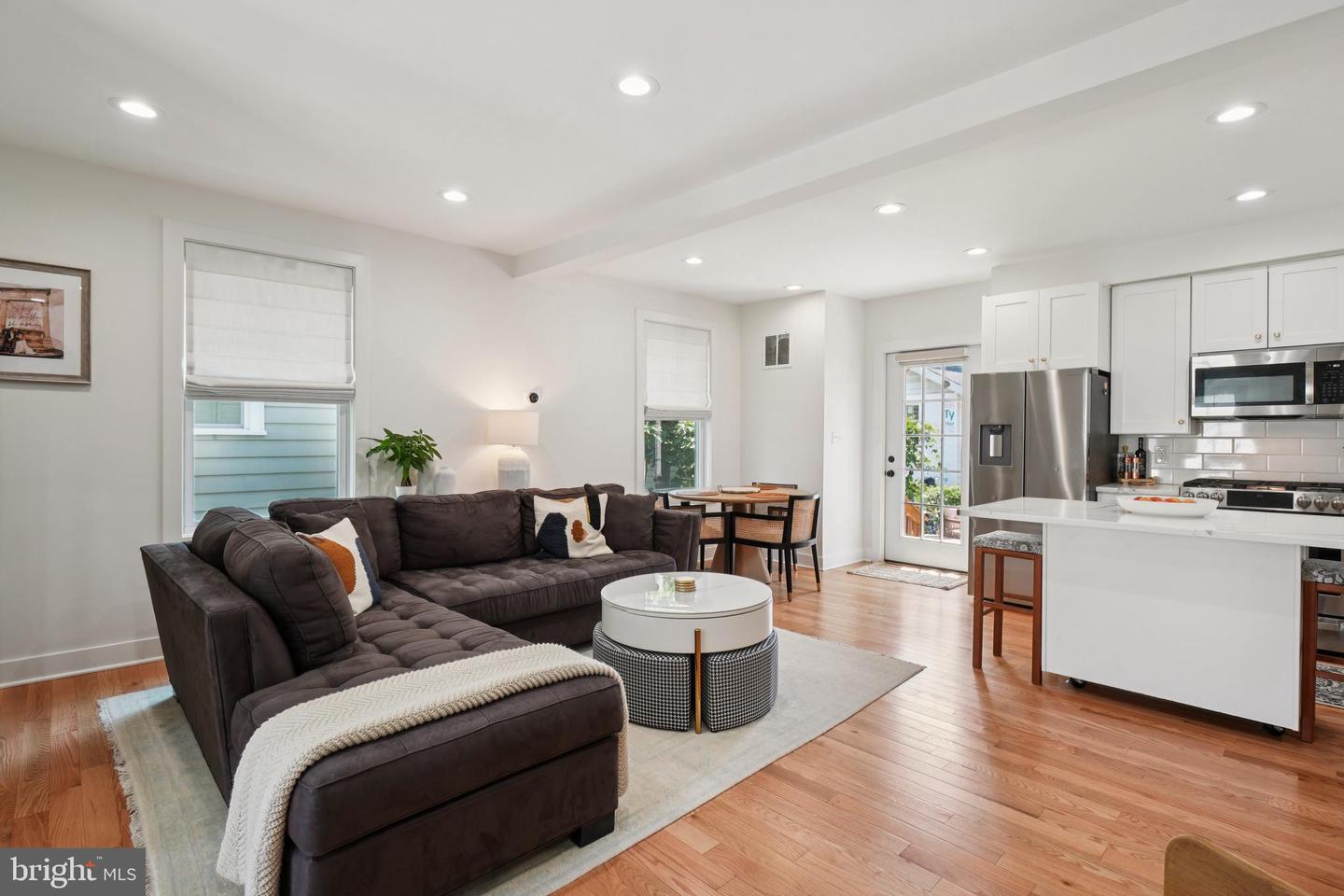1804 N CLEVELAND ST, ARLINGTON, Virginia 22201, 2 Bedrooms Bedrooms, ,2 BathroomsBathrooms,Residential,For sale,1804 N CLEVELAND ST,VAAR2060624 MLS # VAAR2060624