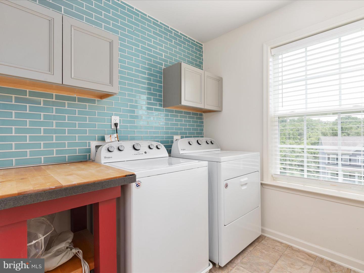1039 W MASTERS DR, CROSS JUNCTION, Virginia 22625, 5 Bedrooms Bedrooms, ,3 BathroomsBathrooms,Residential,For sale,1039 W MASTERS DR,VAFV2035390 MLS # VAFV2035390