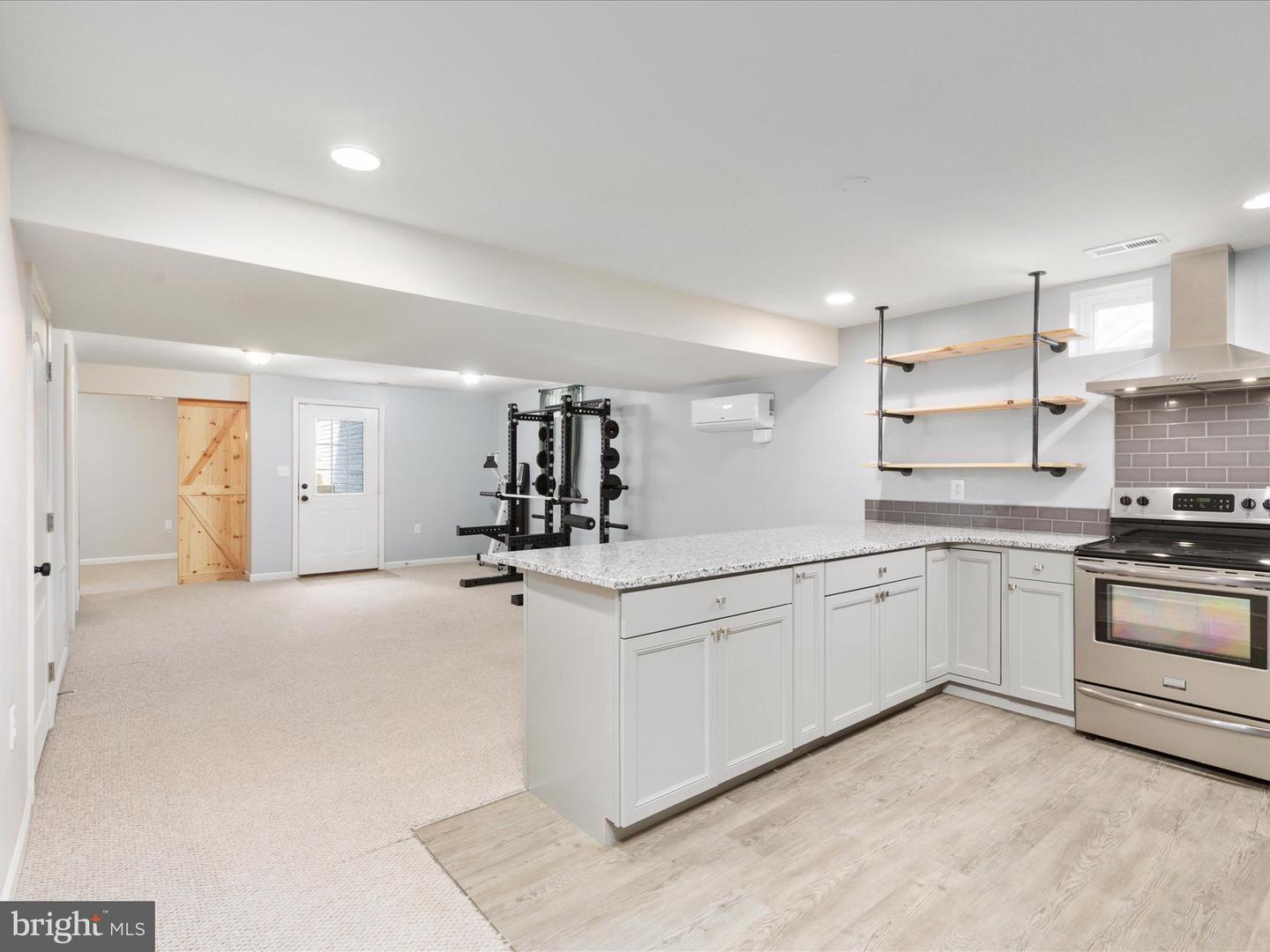 1039 W MASTERS DR, CROSS JUNCTION, Virginia 22625, 5 Bedrooms Bedrooms, ,3 BathroomsBathrooms,Residential,For sale,1039 W MASTERS DR,VAFV2035390 MLS # VAFV2035390
