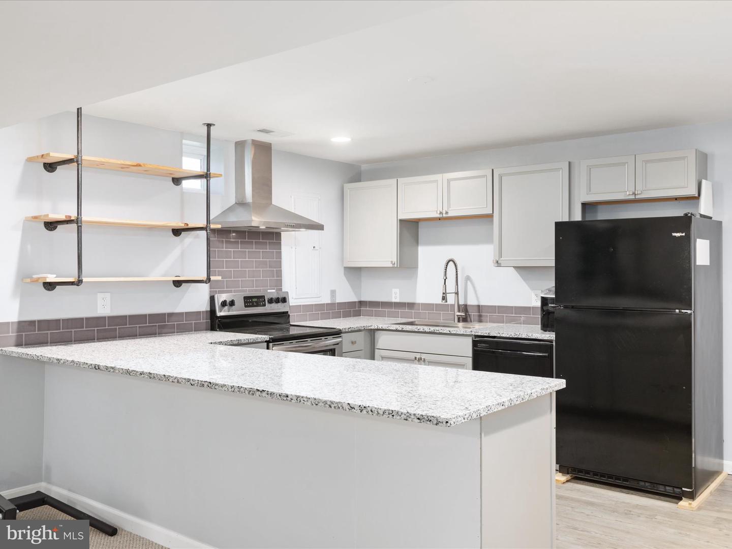 1039 W MASTERS DR, CROSS JUNCTION, Virginia 22625, 5 Bedrooms Bedrooms, ,3 BathroomsBathrooms,Residential,For sale,1039 W MASTERS DR,VAFV2035390 MLS # VAFV2035390