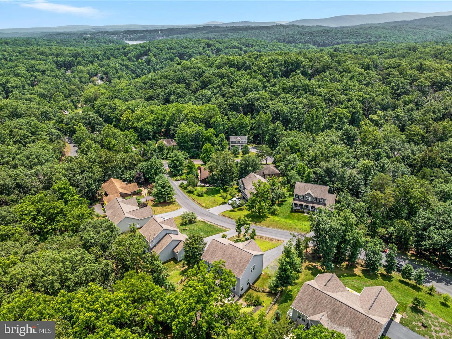 1039 W MASTERS DR, CROSS JUNCTION, Virginia 22625, 5 Bedrooms Bedrooms, ,3 BathroomsBathrooms,Residential,For sale,1039 W MASTERS DR,VAFV2035390 MLS # VAFV2035390
