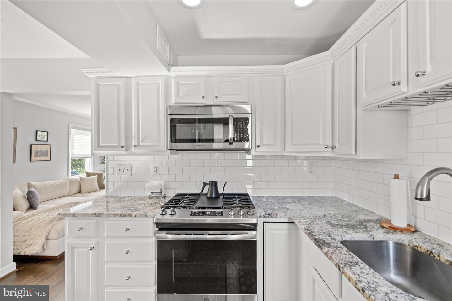 1610 SUTER ST, ALEXANDRIA, Virginia 22314, 2 Bedrooms Bedrooms, ,2 BathroomsBathrooms,Residential,For sale,1610 SUTER ST,VAAX2047406 MLS # VAAX2047406