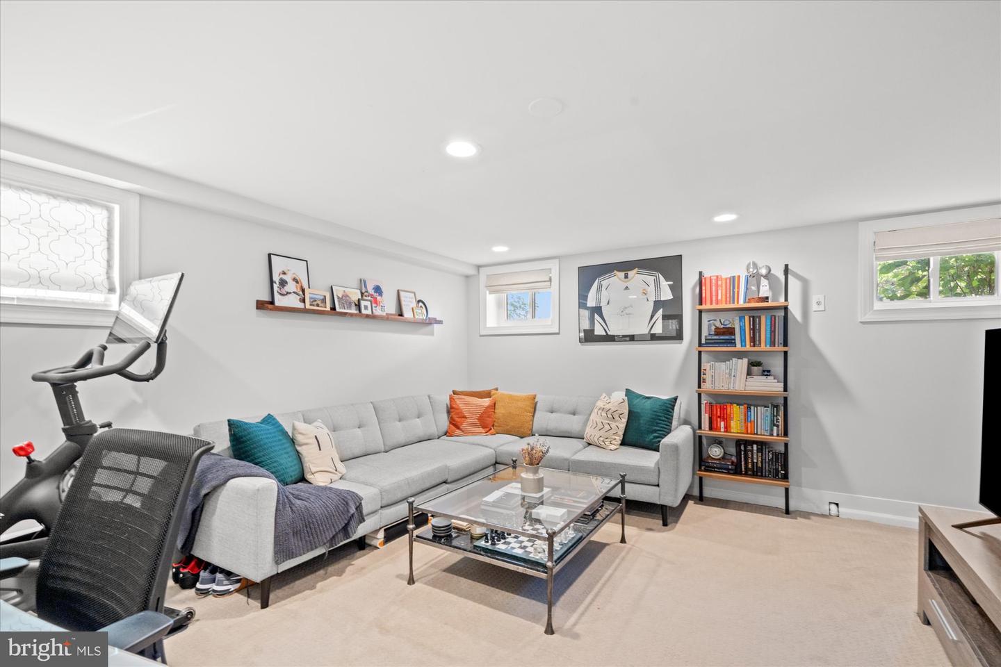 1610 SUTER ST, ALEXANDRIA, Virginia 22314, 2 Bedrooms Bedrooms, ,2 BathroomsBathrooms,Residential,For sale,1610 SUTER ST,VAAX2047406 MLS # VAAX2047406