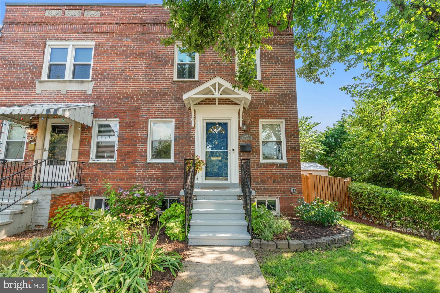 1610 SUTER ST, ALEXANDRIA, Virginia 22314, 2 Bedrooms Bedrooms, ,2 BathroomsBathrooms,Residential,For sale,1610 SUTER ST,VAAX2047406 MLS # VAAX2047406
