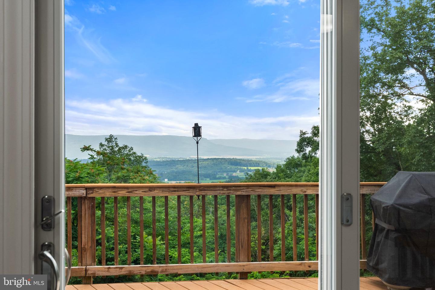 419 MOCKINGBIRD, MOUNT JACKSON, Virginia 22842, 2 Bedrooms Bedrooms, ,2 BathroomsBathrooms,Residential,For sale,419 MOCKINGBIRD,VASH2011976 MLS # VASH2011976