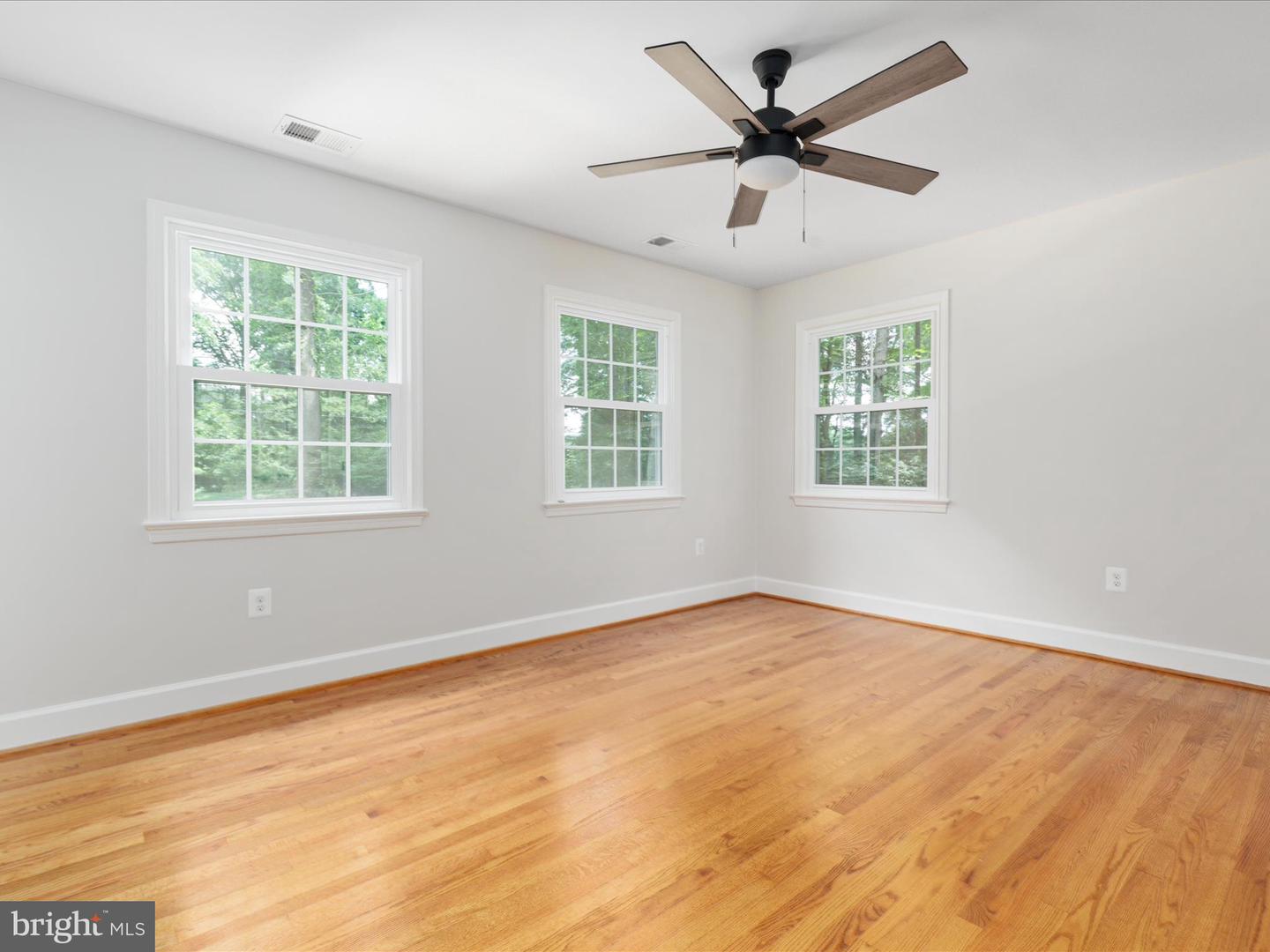 13209 JOHNNY MOORE LN, CLIFTON, Virginia 20124, 5 Bedrooms Bedrooms, ,4 BathroomsBathrooms,Residential,For sale,13209 JOHNNY MOORE LN,VAFX2255096 MLS # VAFX2255096